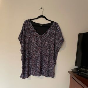 Navy floral tunic top